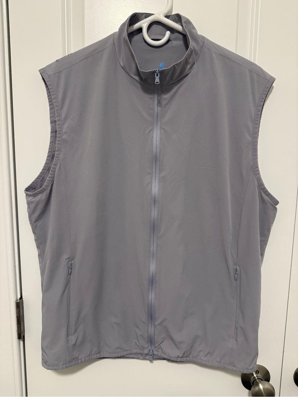 Johnnie-O Men's Axis Water Resistant Vest
